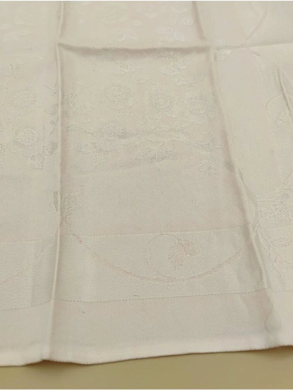 Vintage Pink Damask Floral Tablecloth 60